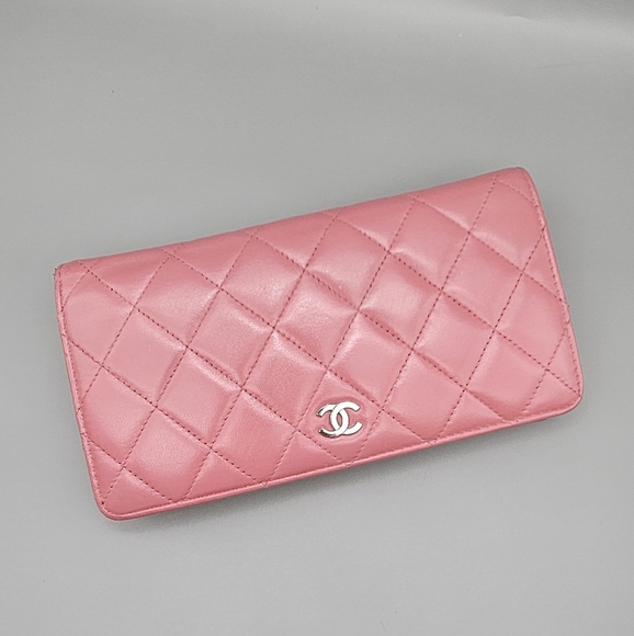 🩷CHANEL Pink Quilted Leather Wallet🩷 - Picture 3 of 16